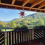 No 4 Hébergement de vacances *